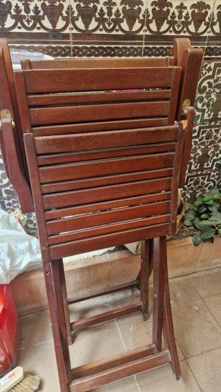 Mesa y sillas de teca