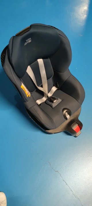 Britax Römer Dualfix M i-size