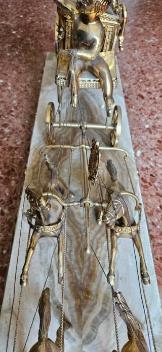 Reloj de mesa carruaje con cupido y caballos