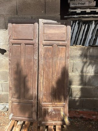 Contraventana de madera para restaurar