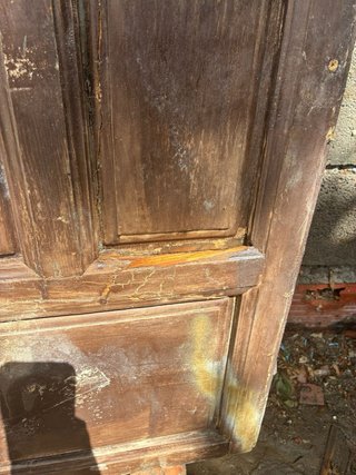Contraventana de madera para restaurar