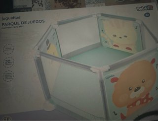 Parque de juegos infantil hexagonal
