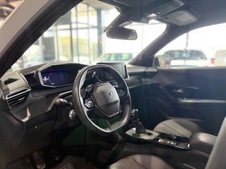 Peugeot 2008 ALLURE PACK PURETECH 130 S&S 6 VEL. MAN TAPICERÍA COZY NEGRO CON PESPUNTES EN AZUL