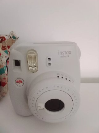 Cámara Fujifilm Instax Mini 9 Blanca