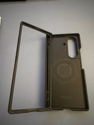 Funda Spigen MagFit para Samsung Galaxy Z Fold