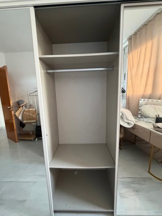 Armario 3 puertas correderas con espejo