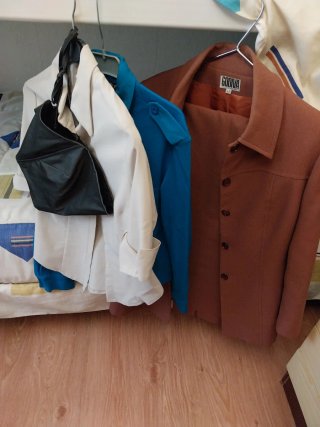Traje GODIVA talla 42 + 2 camisas