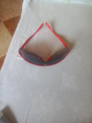 Gafas de sol Carrera negras y rojas
