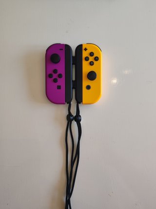Nintendo Switch Violeta y Amarillo