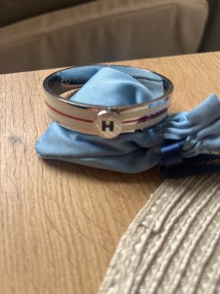 Pulsera Rígida Tommy Hilfiger Blanca y Roja