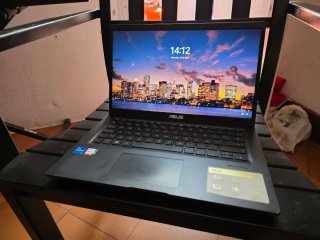 Asus Vivobook Negro