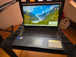 Asus Vivobook Negro