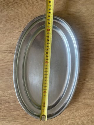 Confezione da 4 vassoi metallici (2 grandi, 2 piccoli)