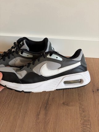 Zapatillas Nike Air Gris y Blanco Unisex