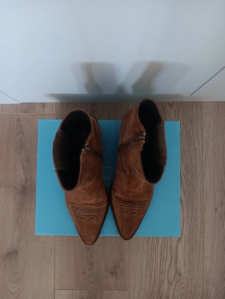 Botas cowboy ante marrones