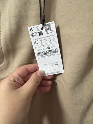 Pantalón beige Stradivarius con cinturón NUEVO