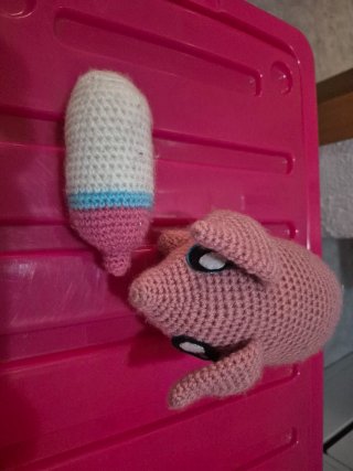 Peluche ganchillo Live Pets con biberón