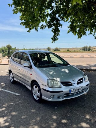 Nissan Almera 2001