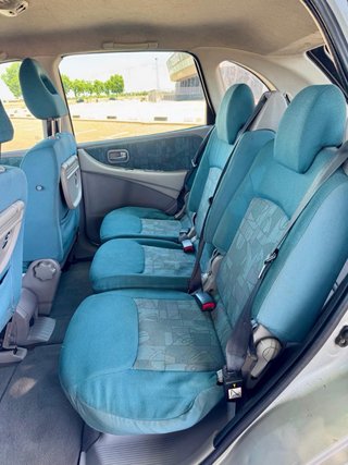 Nissan Almera 2001