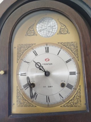 Reloj Frontier Cuerda Antiguo