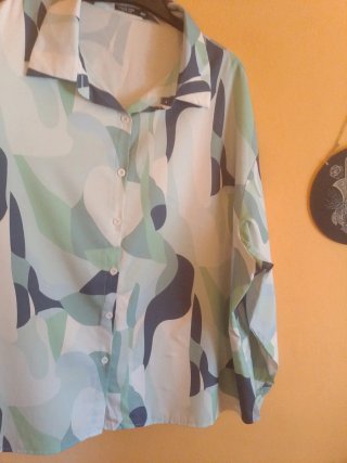 Camisa Shein Curve Talla 4XL Estampada