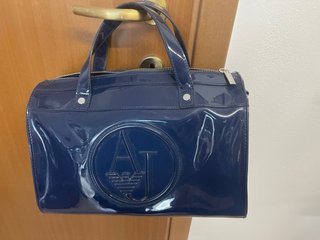 Borsa a bauletto iconica, Armani Jeans blu lucida