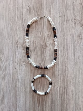 Collar y pulsera de conchas