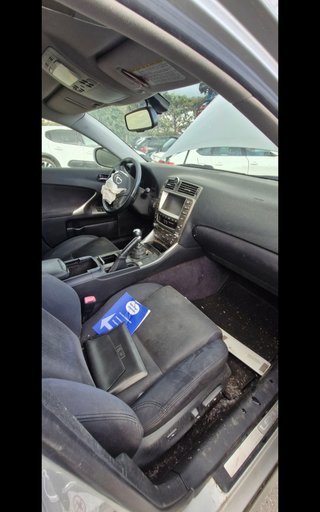 Despiece Lexus IS220D 2008