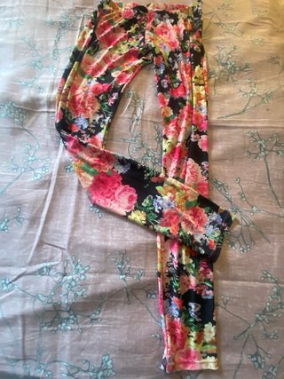 Leggings Calzedonia florales, nuevos