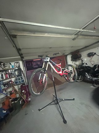 Specialized Demo 8