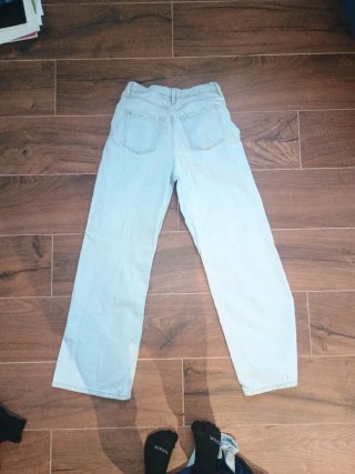 Pantalón vaquero claro roto ancho 12 -13 años