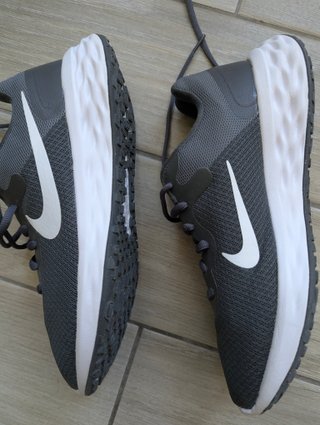 Nike Revolution 6 Gris Talla 40
