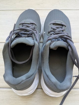 Nike Revolution 6 Gris Talla 40