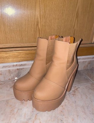 Botines Beige Tacón Plataforma