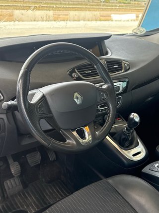 Renault Grand Scenic 2014