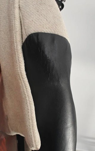 Abrigo Beige y Negro