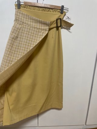Falda larga elegante beige y amarilla