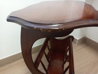Mesa auxiliar revistero vintage (Para restaurar)