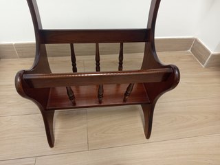 Mesa auxiliar revistero vintage (Para restaurar)