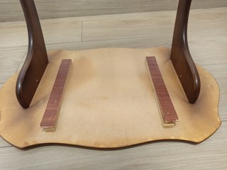 Mesa auxiliar revistero vintage (Para restaurar)