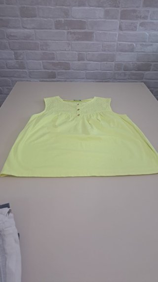2 Faldas pantalón + Camiseta amarilla Benetton