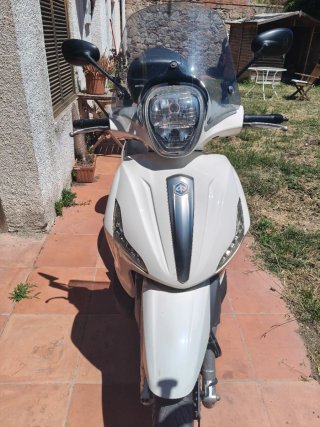 Piaggio Beverly 350 Sport Touring