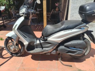 Piaggio Beverly 350 Sport Touring