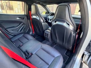 Mercedes-Benz GLA 45 AMG  Edition 1