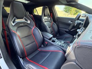 Mercedes-Benz GLA 45 AMG  Edition 1