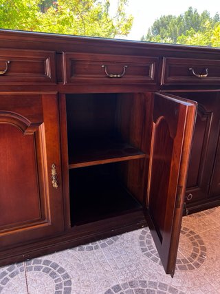 Mueble clásico madera maciza con llave