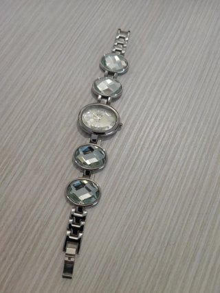 Orologio da polso in acciaio inox con pietre