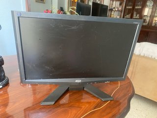 Pantalla Acer X193HQ + Ratón + teclado