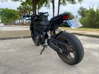 Honda CB650R Negra
