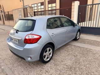 Toyota Auris 2010
